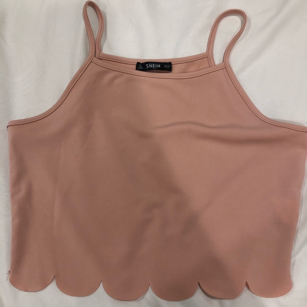 pink tank top